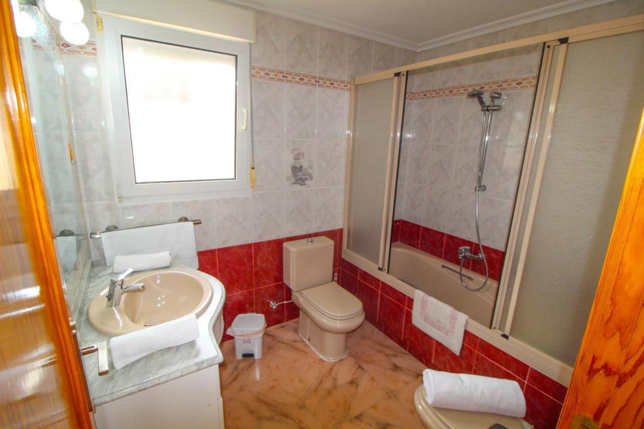 Great Villa, Sea Views, 20 Secs Walk To The Beach, Bbq, 9 People, 5 Mins Car From Alicante City Center, Sailing Club 3 Mins Walk Bagian luar foto