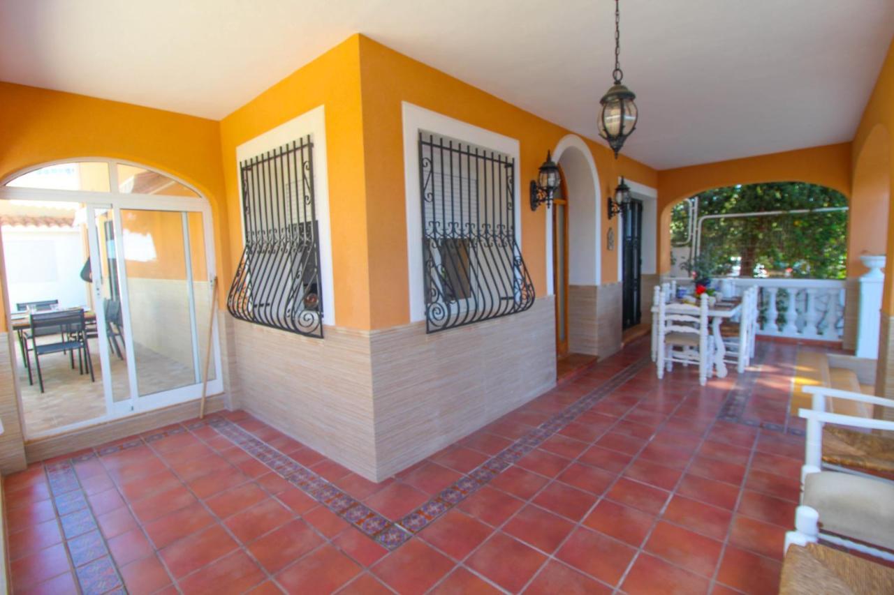 Great Villa, Sea Views, 20 Secs Walk To The Beach, Bbq, 9 People, 5 Mins Car From Alicante City Center, Sailing Club 3 Mins Walk Bagian luar foto