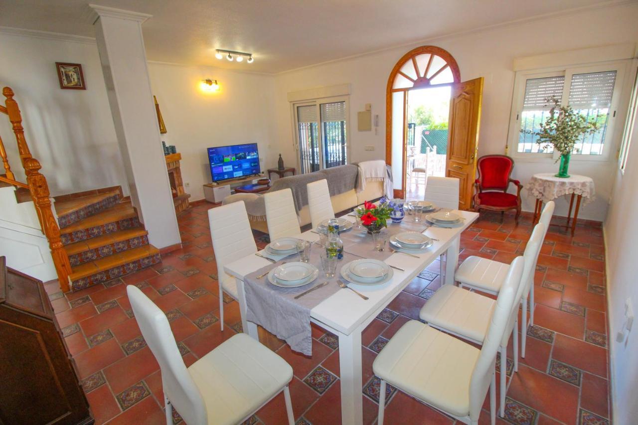 Great Villa, Sea Views, 20 Secs Walk To The Beach, Bbq, 9 People, 5 Mins Car From Alicante City Center, Sailing Club 3 Mins Walk Bagian luar foto