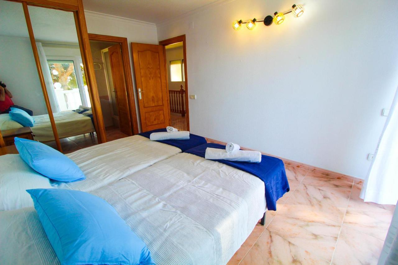Great Villa, Sea Views, 20 Secs Walk To The Beach, Bbq, 9 People, 5 Mins Car From Alicante City Center, Sailing Club 3 Mins Walk Bagian luar foto