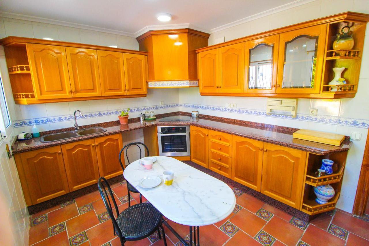 Great Villa, Sea Views, 20 Secs Walk To The Beach, Bbq, 9 People, 5 Mins Car From Alicante City Center, Sailing Club 3 Mins Walk Bagian luar foto