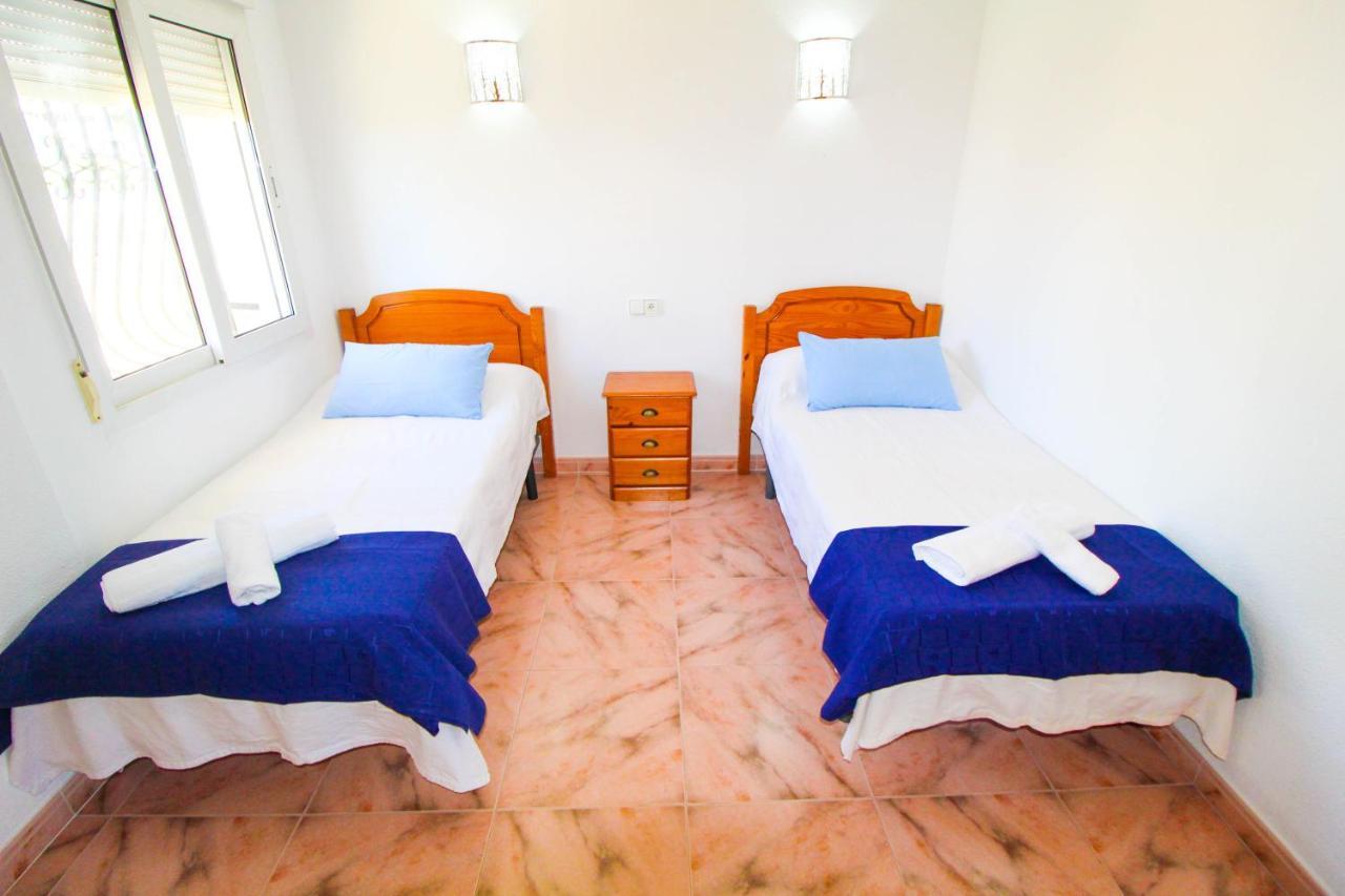 Great Villa, Sea Views, 20 Secs Walk To The Beach, Bbq, 9 People, 5 Mins Car From Alicante City Center, Sailing Club 3 Mins Walk Bagian luar foto